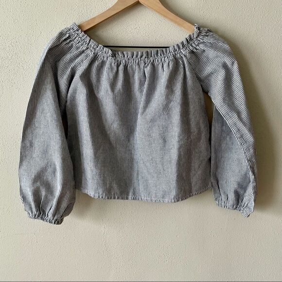 Brandy Melville Black/White Off the Shoulder Top - Picture 2 of 13